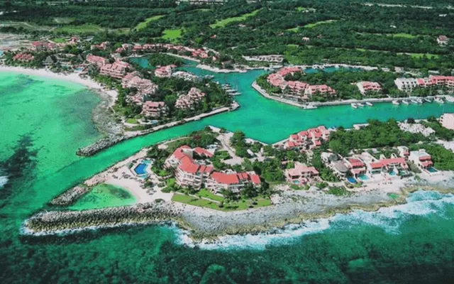 Cancun Luxury Transportation to Puerto Aventuras