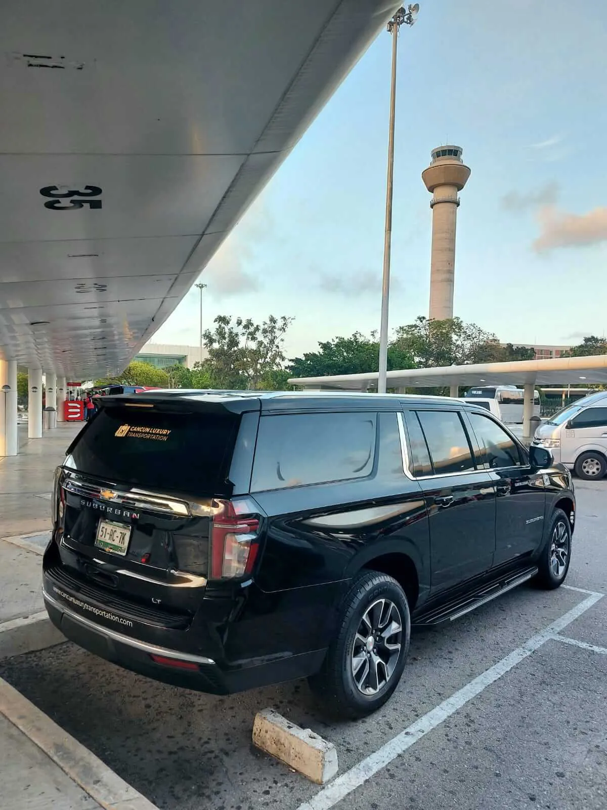 Black SUV Suburban 2021 at Cancun Airport